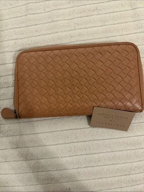 Bottega Veneta Intrecciato Zip Wallet — Cognac Brown